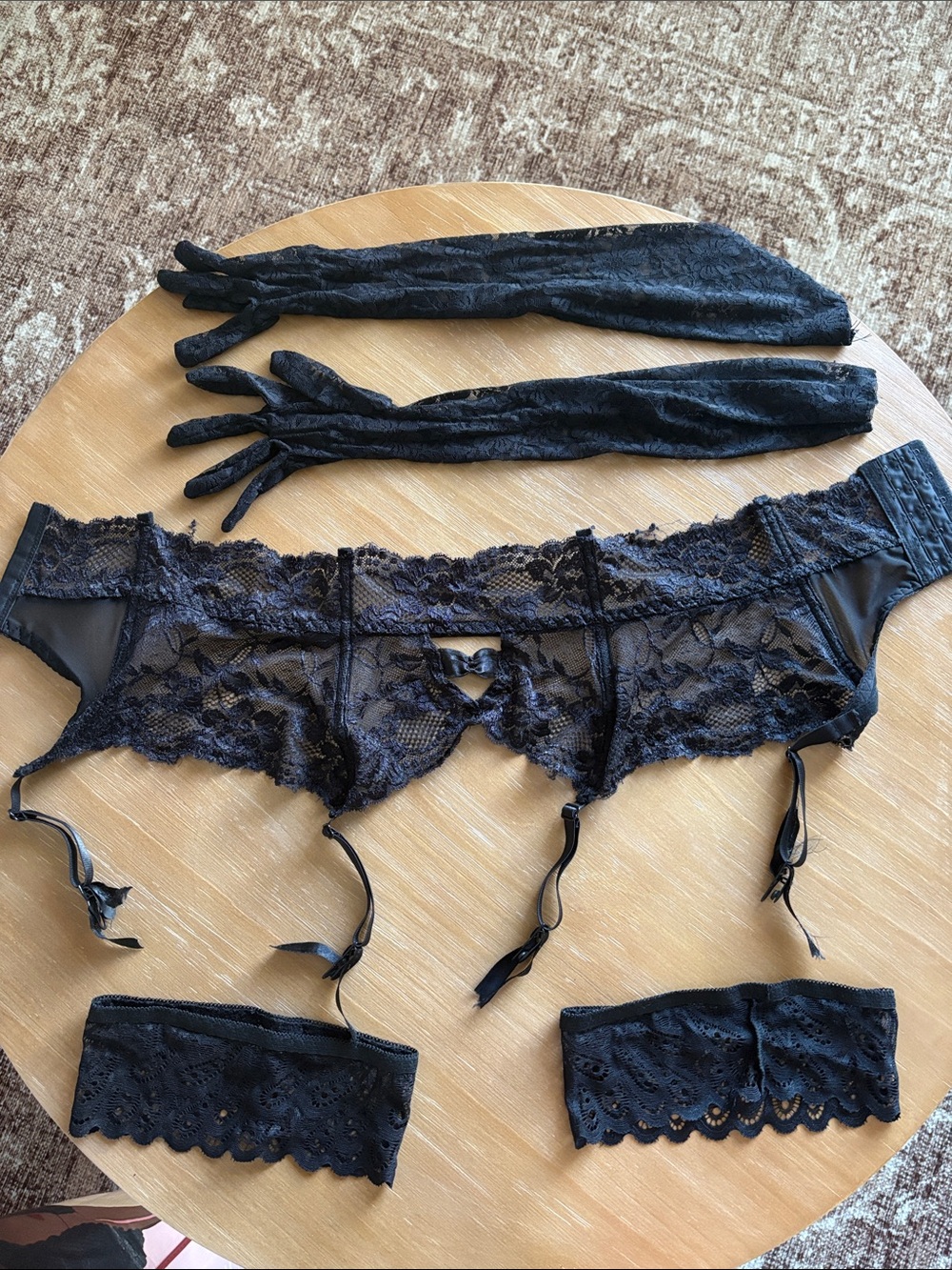 Women's Black Lace Garter Belt Set with Gloves - Unbranded